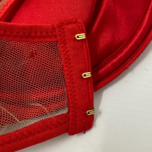 Agent Provocateur Gloria Red Tulle Bra 36DD NWT *DEFECT* - Picture 13 of 13